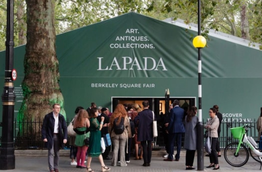 Emma Rutherford in Conversation with Author Nicole Swengley, a Talk for LAPADA Berkeley Square Fair